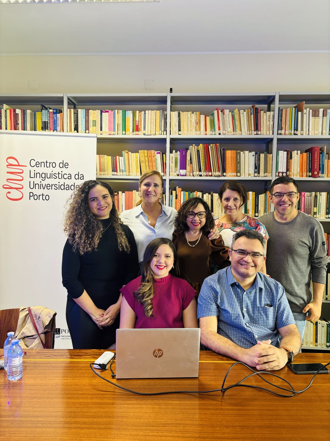 Registro de parceria internacional durante missão acadêmica em Portugal